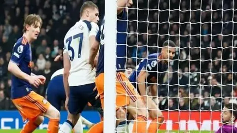 斯洛特解析：大乐透期号专家推荐，新援适应伤病难测