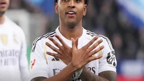 艾菲尔丁转会加盟上海海港，前广州队、武汉三镇前锋自由身签约成功